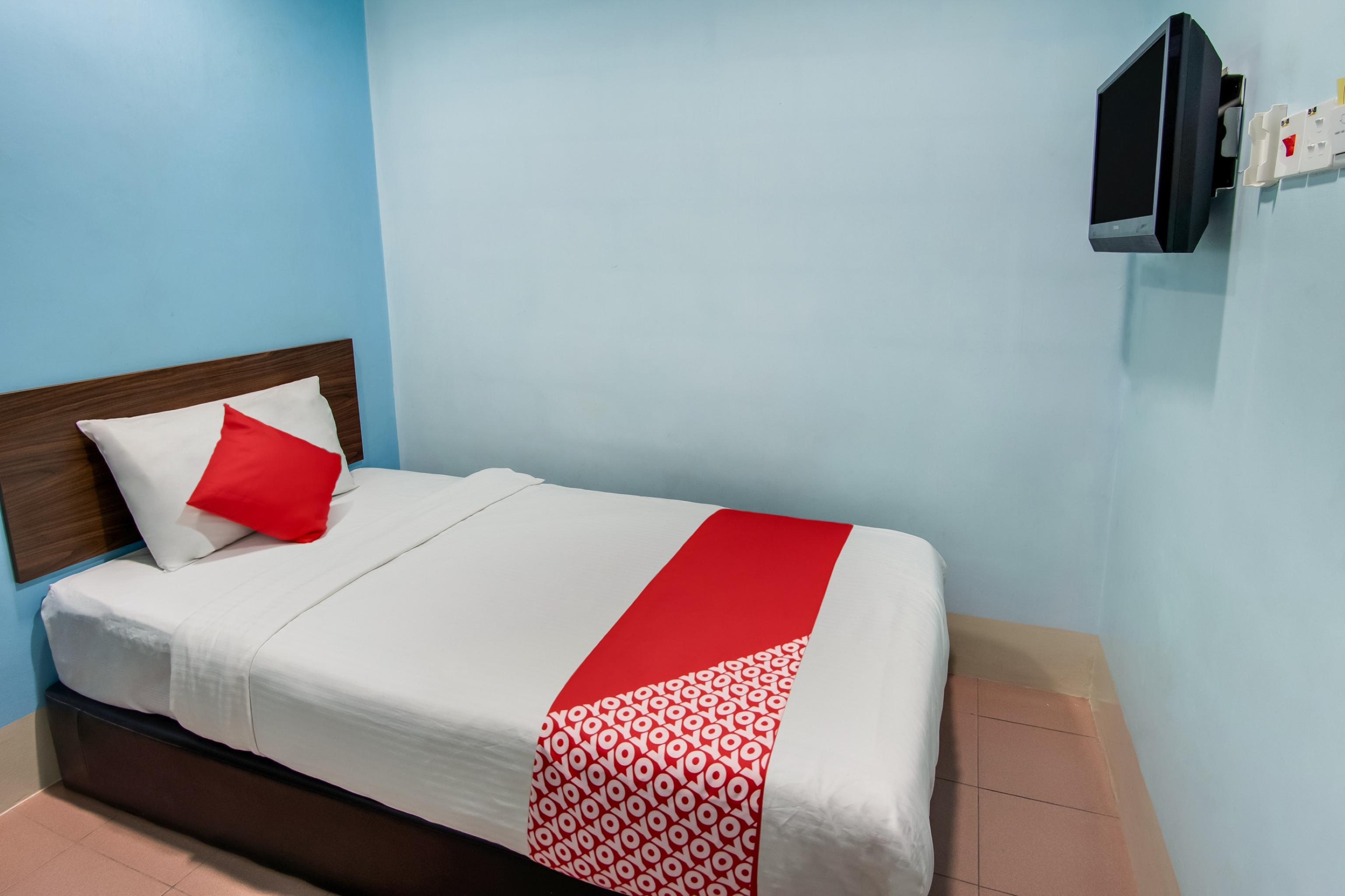 Oyo 89480 Dream House Hotel Skudai Exterior photo